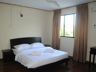 Putra Putri Lodge Kangar Esterno foto
