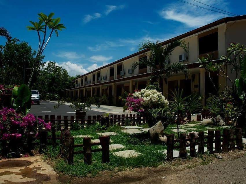 Putra Putri Lodge Kangar Esterno foto